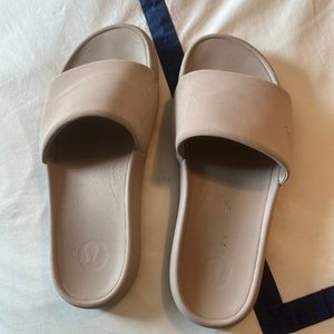 Lululemon restfeel slides